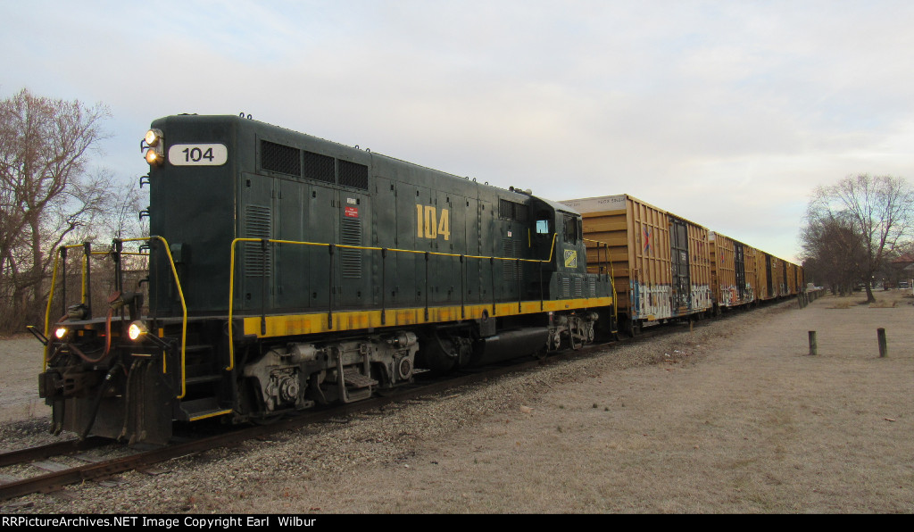 Ohio South Central Railroad (OSCR) 104